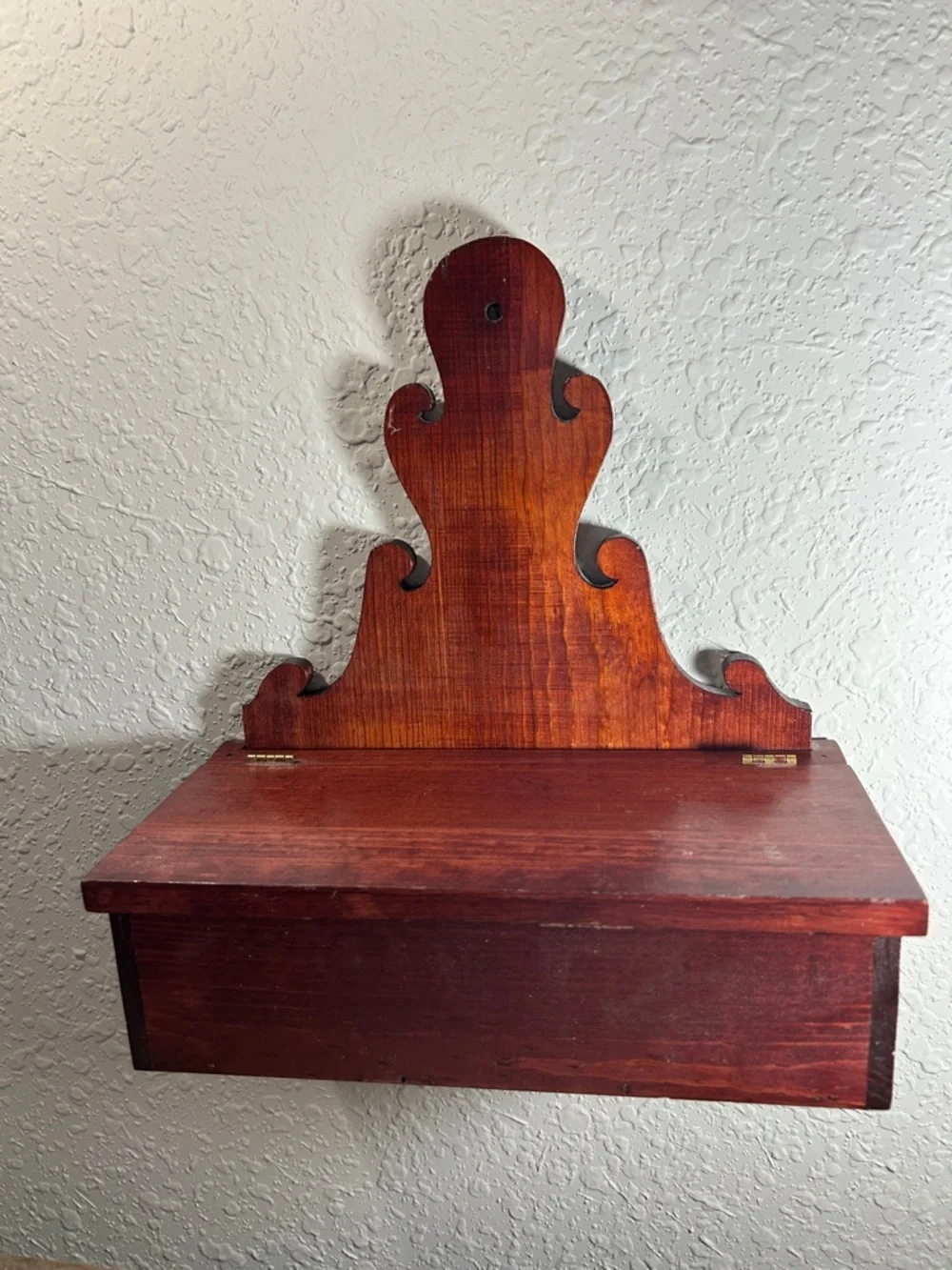 Mahogany-Finish Wooden Wall Shelf - Classic Home Wall Decor